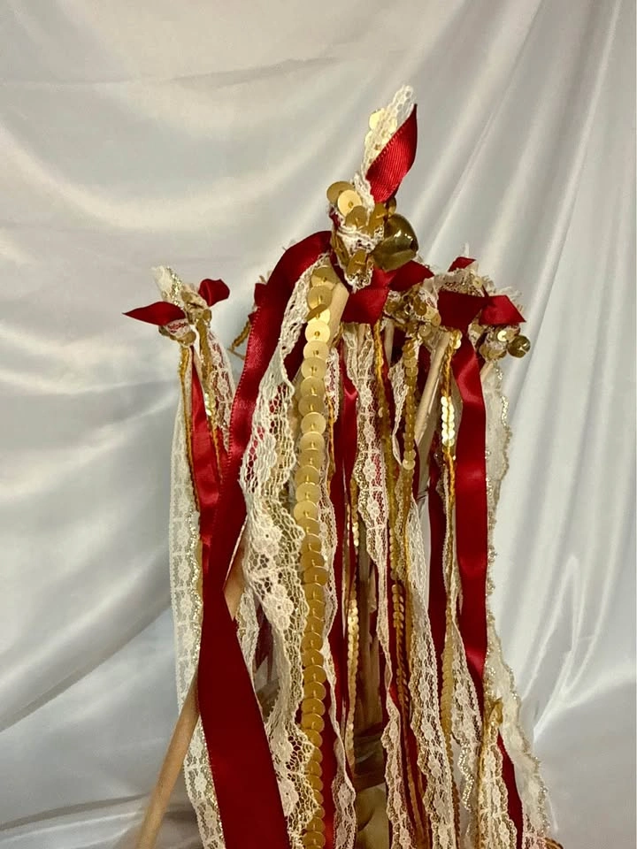 Red & Gold Ribbon Wands w Bells & Lace Set of 20 - photo 3