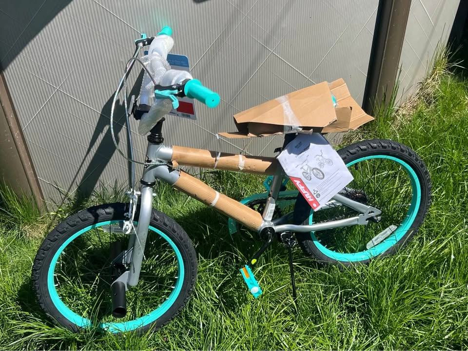 New Huffy Disney Frozen 18 inch Girls BMX Bike - photo 4