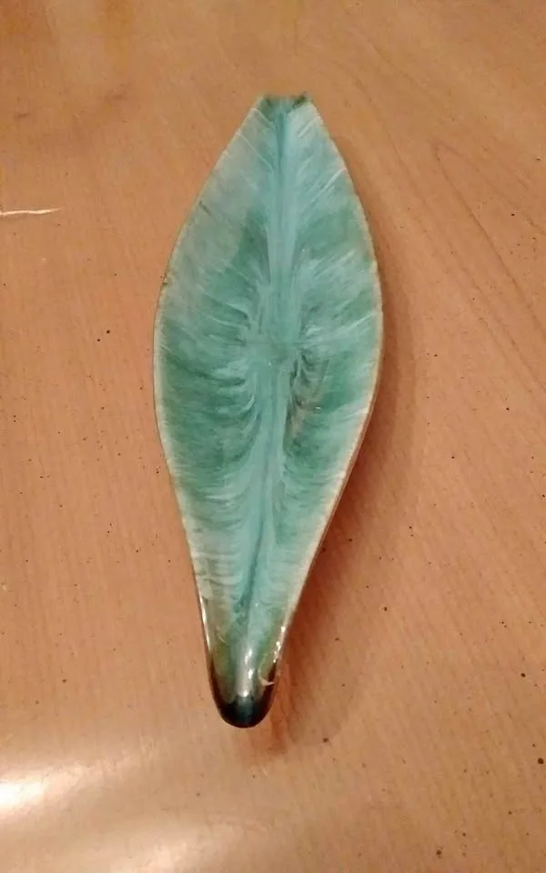 Vintage Blue Mountain Pottery 12" Decorative Leaf Dish
