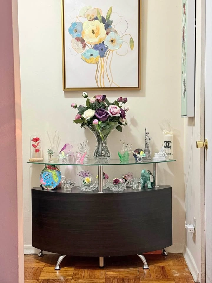 Rush Sale: Console Table