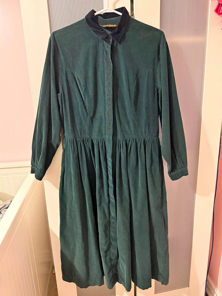 Eddie Bauer Vintage Corduroy Green Dress