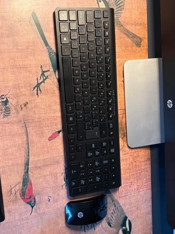 HP All-in-One Touchscreen PC - photo 5