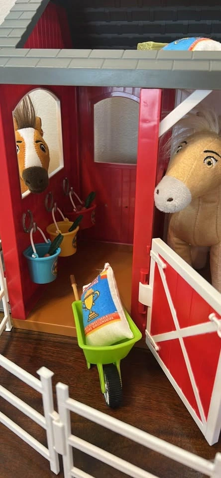 Spirit horses and stable - photo 3