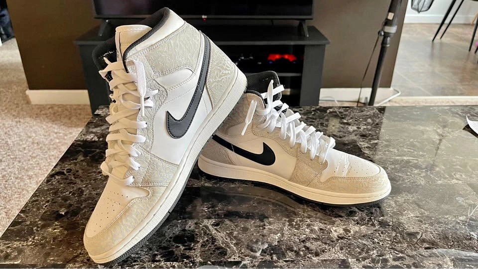 Jordan 1 Retro 2015 White Elephant Print Sz 10.5