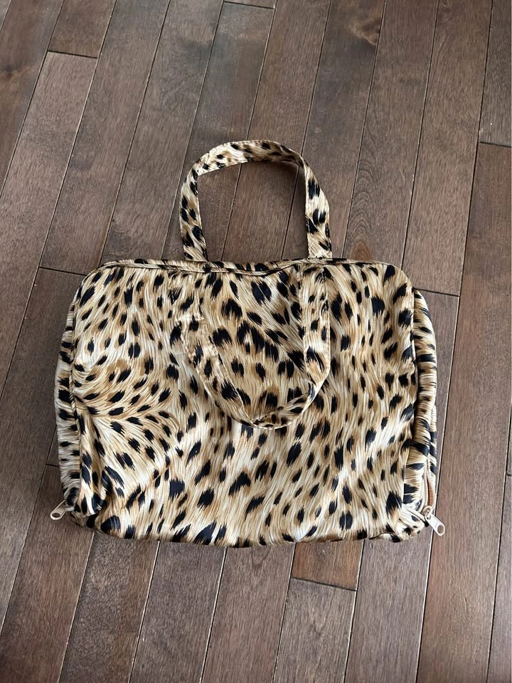 Silk Leopard Print Toiletries Tote - photo 2