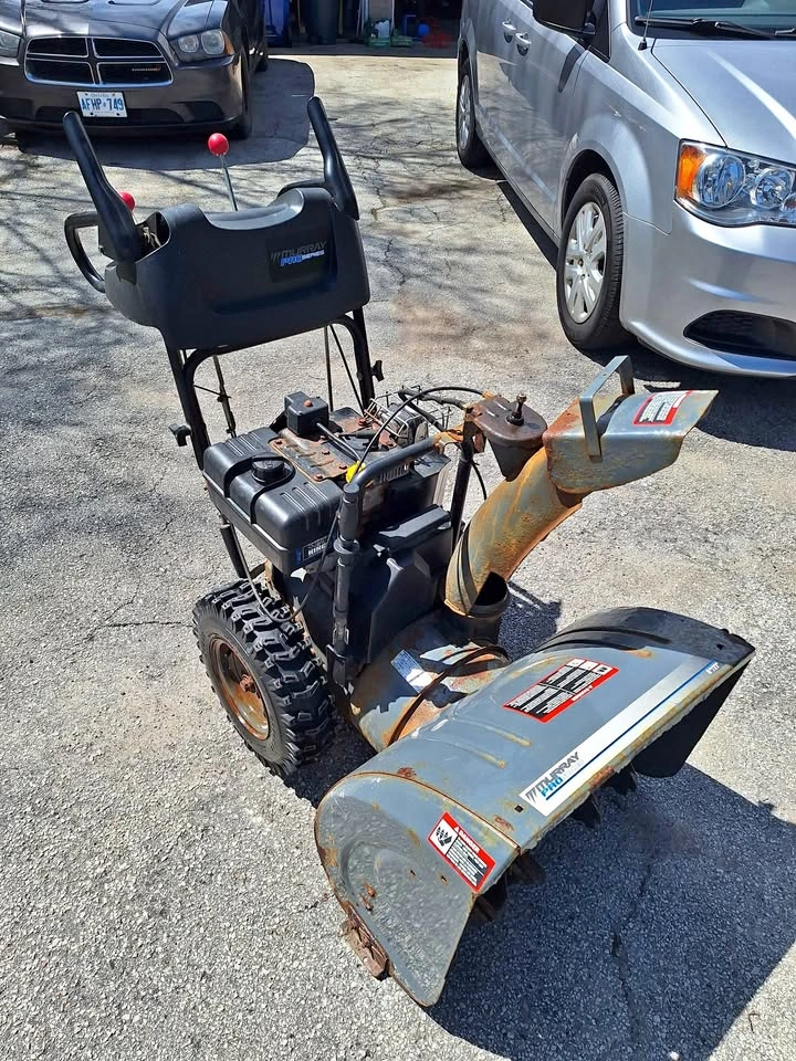 Murray Pro Series 8hp 27" Snowblower