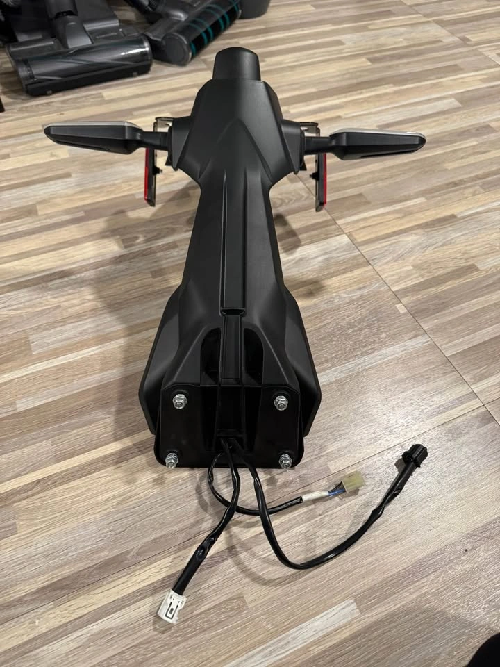 Yamaha MT03 Rear Fender Mud Guard OEM - photo 3