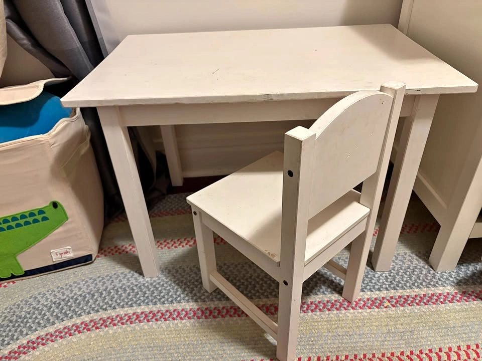 IKEA SUNDVIK Children's Table and Chair Set