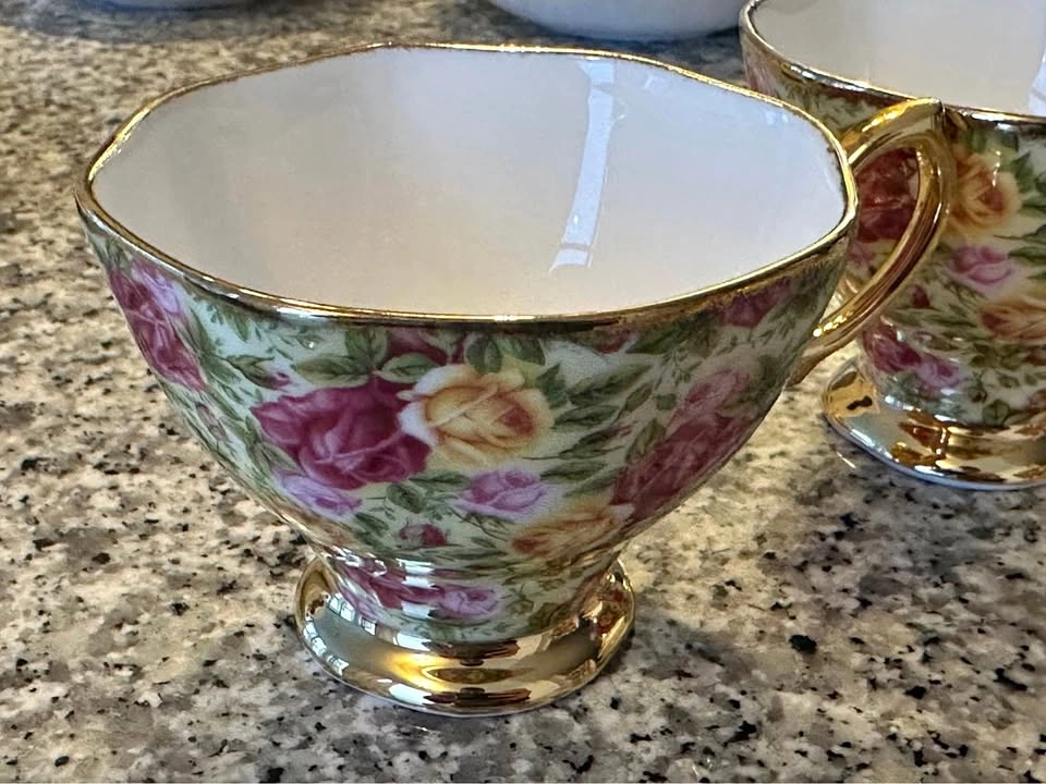 3x Royal Albert Old Country Roses Teacups