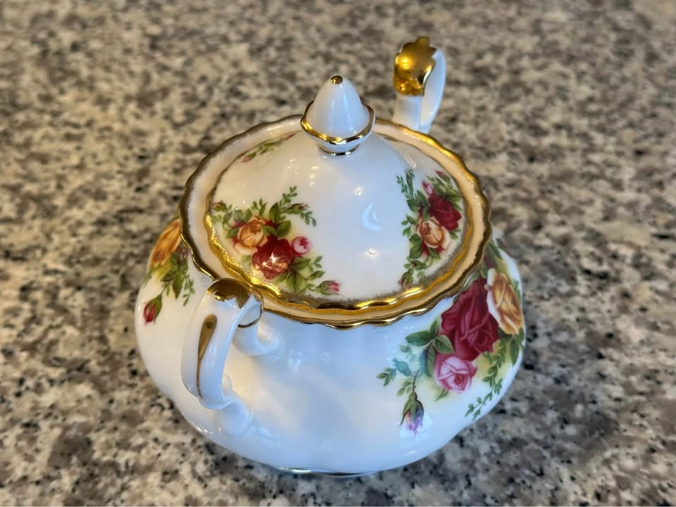 Royal Albert Old Country Roses Covered Sugar - photo 2