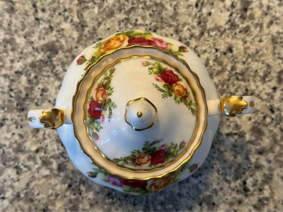 Royal Albert Old Country Roses Covered Sugar - photo 3