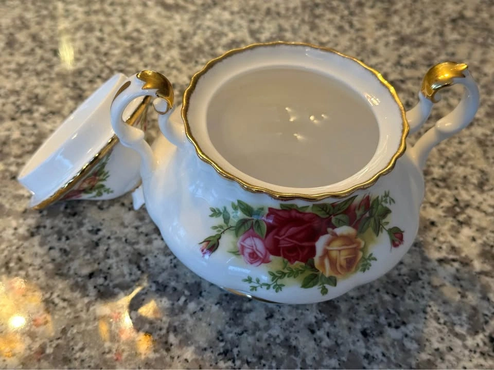 Royal Albert Old Country Roses Covered Sugar - photo 4