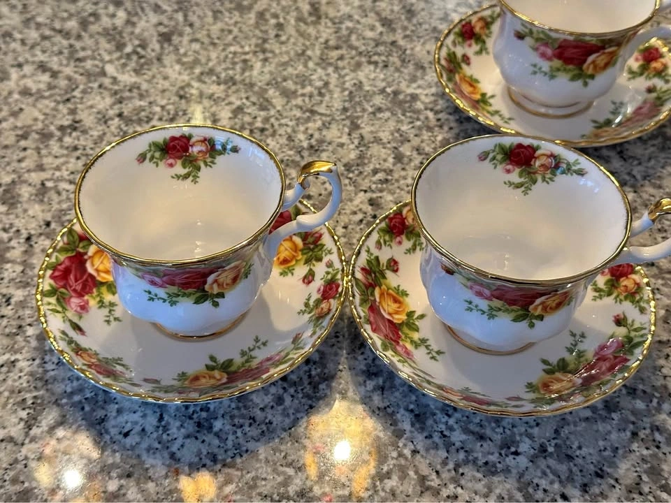 Royal Albert Old Country Roses Teacup & Saucer Sets
