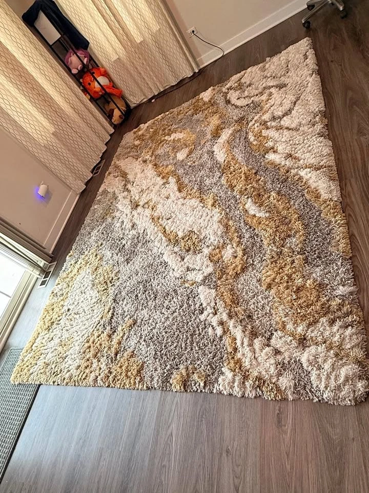 Elser Abstract Indoor Rug - Golden Color (8' x 10')