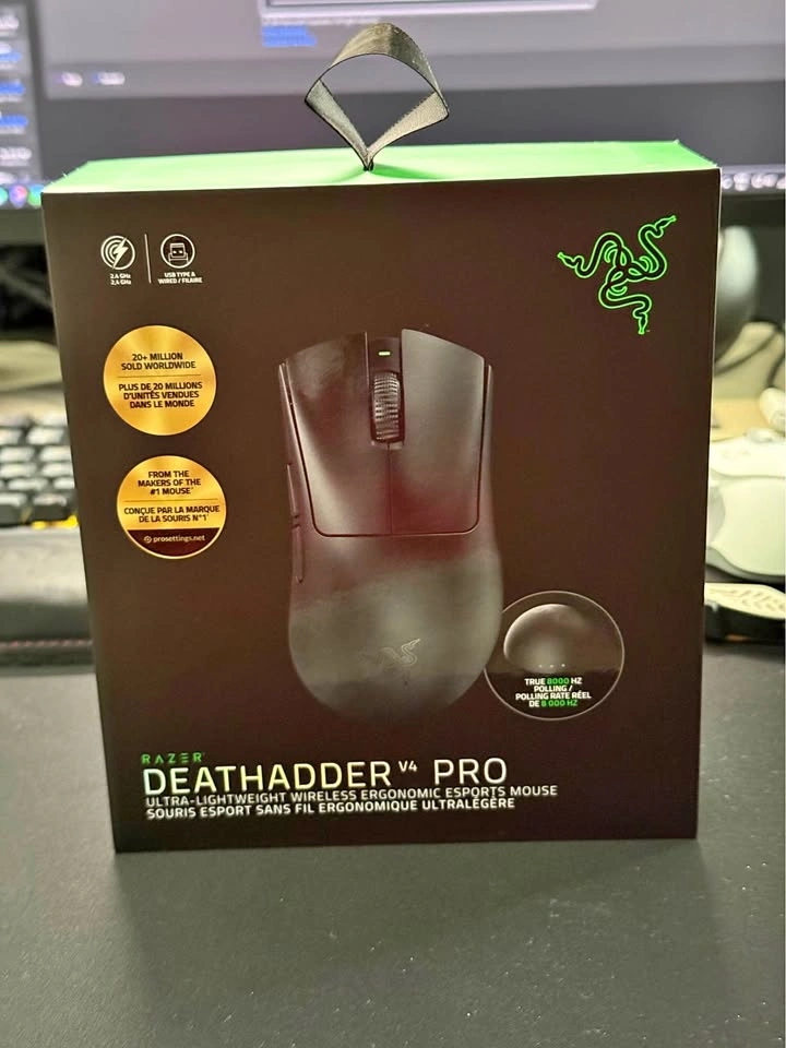 Razer DeathAdder v4 Pro Mouse (North Shore Included)