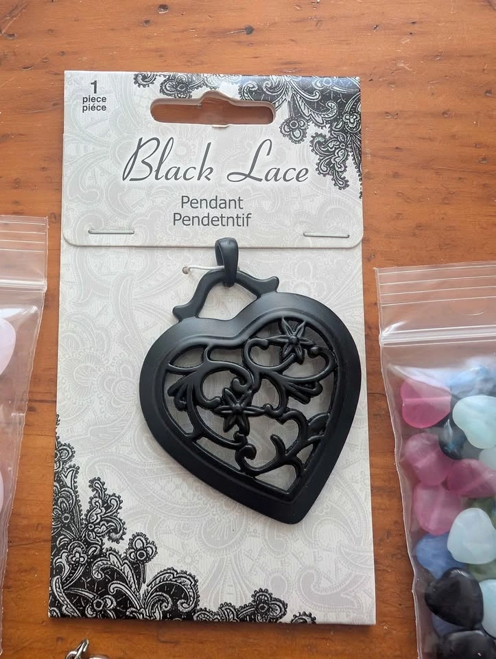 Large Lot of Hearts - photo 2