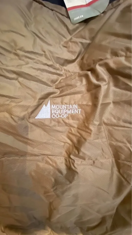 MEC Down sleeping bag Raven -12C New.. 150$ OBO - photo 5