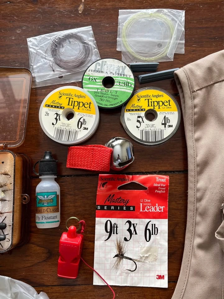Vintage Bushline Fly Fishing Vest & Accessories - photo 4