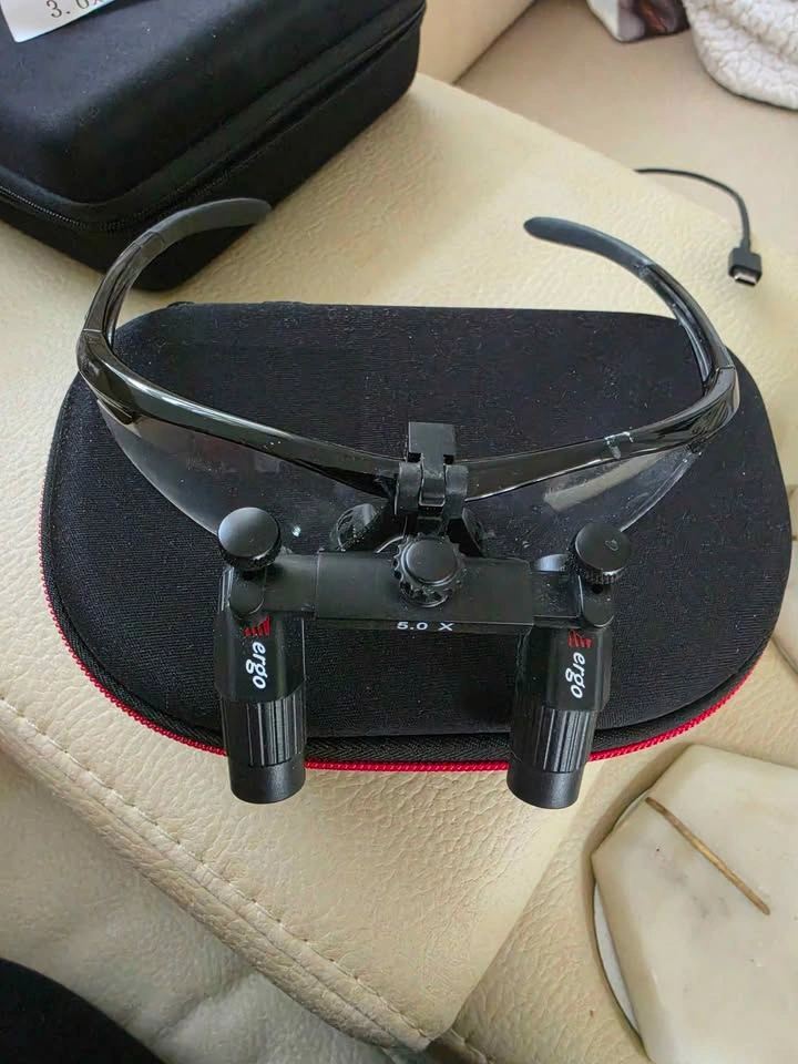 Ergo 5.0X Loupes w/ Case adjustable with wireless LED light - photo 2