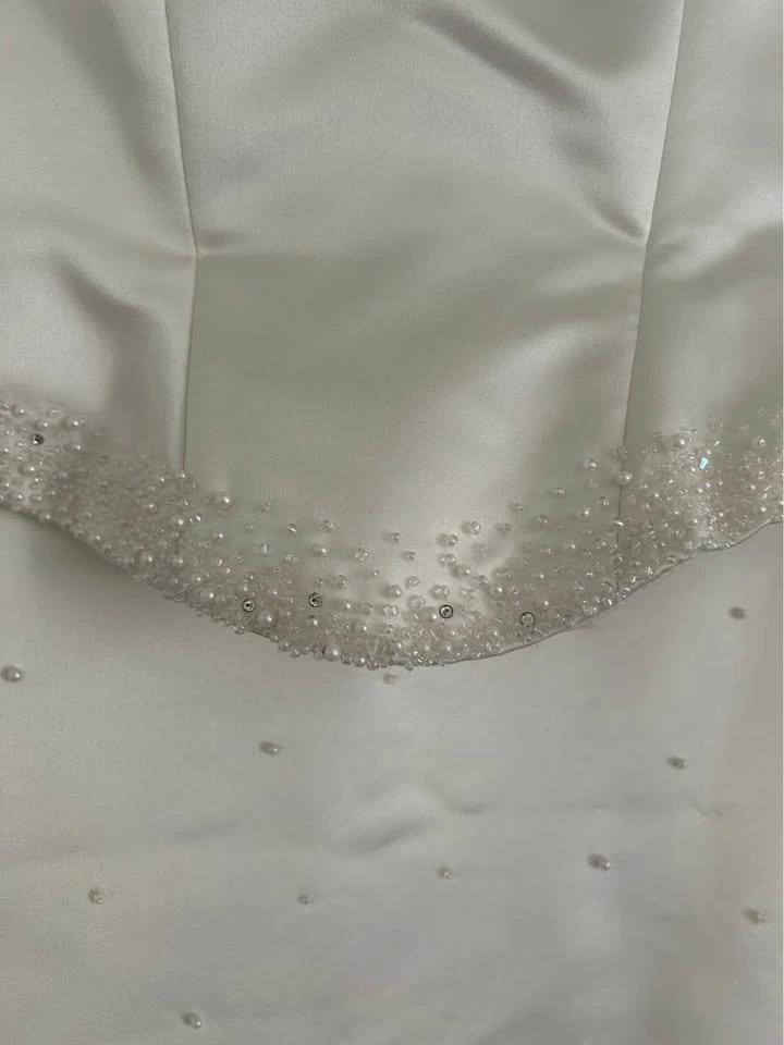 Elegant Vintage Wedding Dress - photo 3