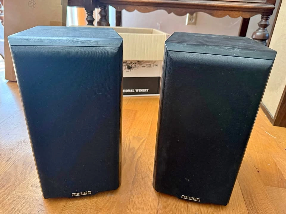 Vintage Mission 700 Bookshelf Speakers