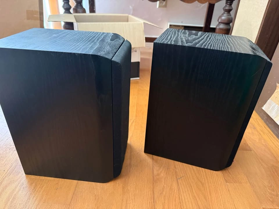Vintage Mission 700 Bookshelf Speakers - photo 3