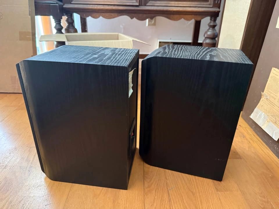 Vintage Mission 700 Bookshelf Speakers - photo 5