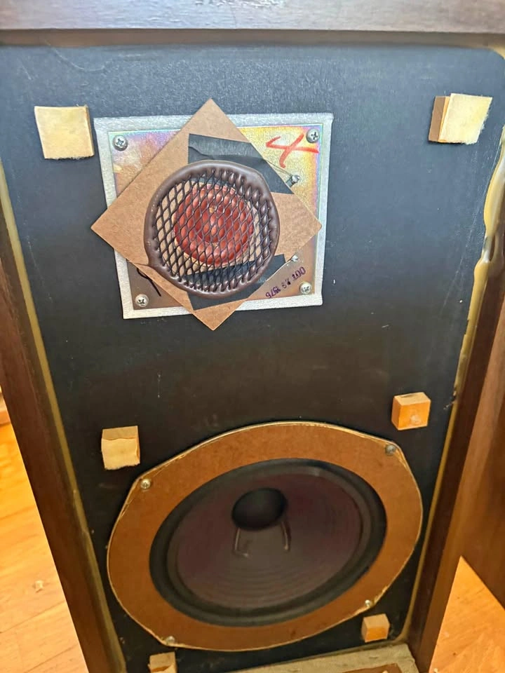 Vintage Advent Loudspeaker