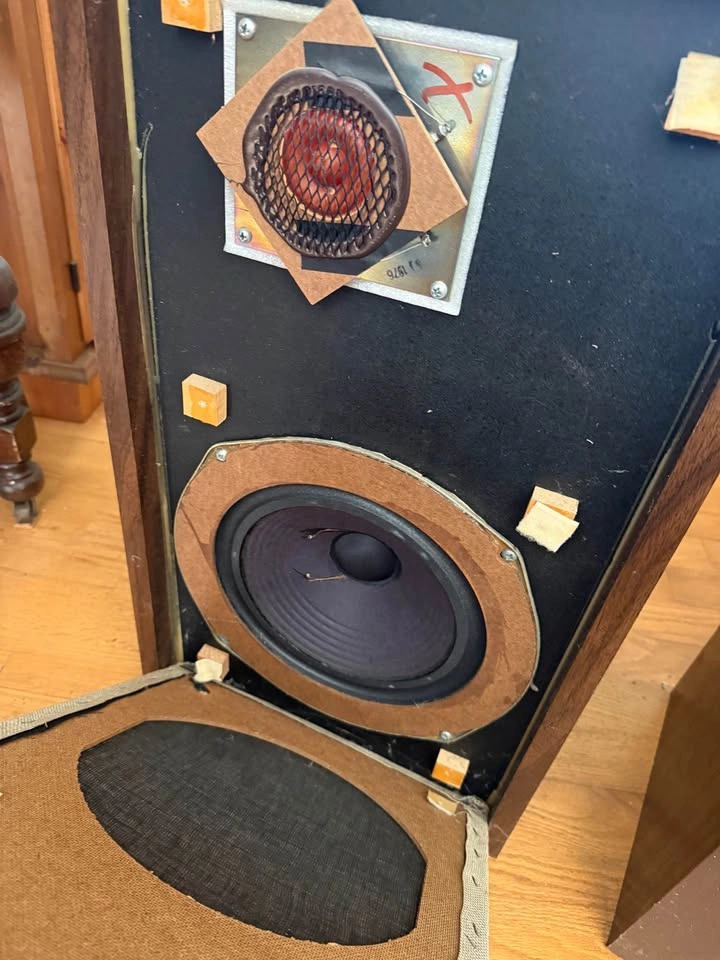 Vintage Advent Loudspeaker - photo 2
