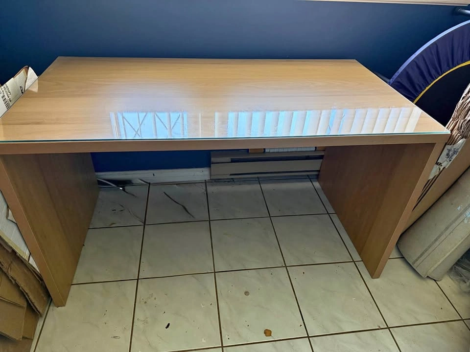 Desk with glass top - wood coloured