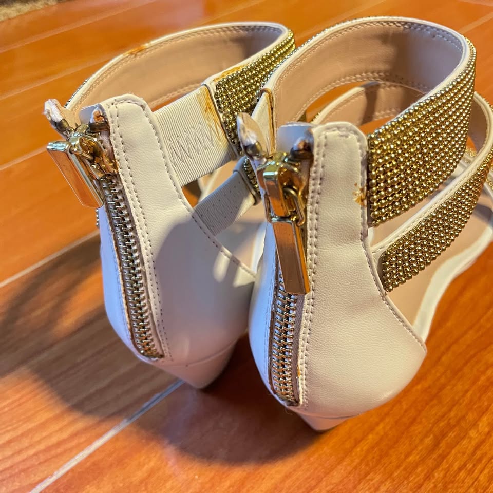US7.5 Madonna Chic Gold Women's Sandals - photo 5