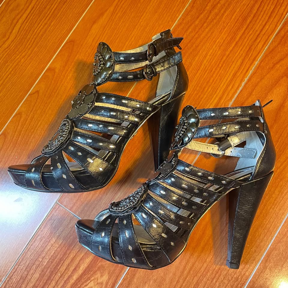 US7.5 Black Strappy Heeled Sandals - photo 2