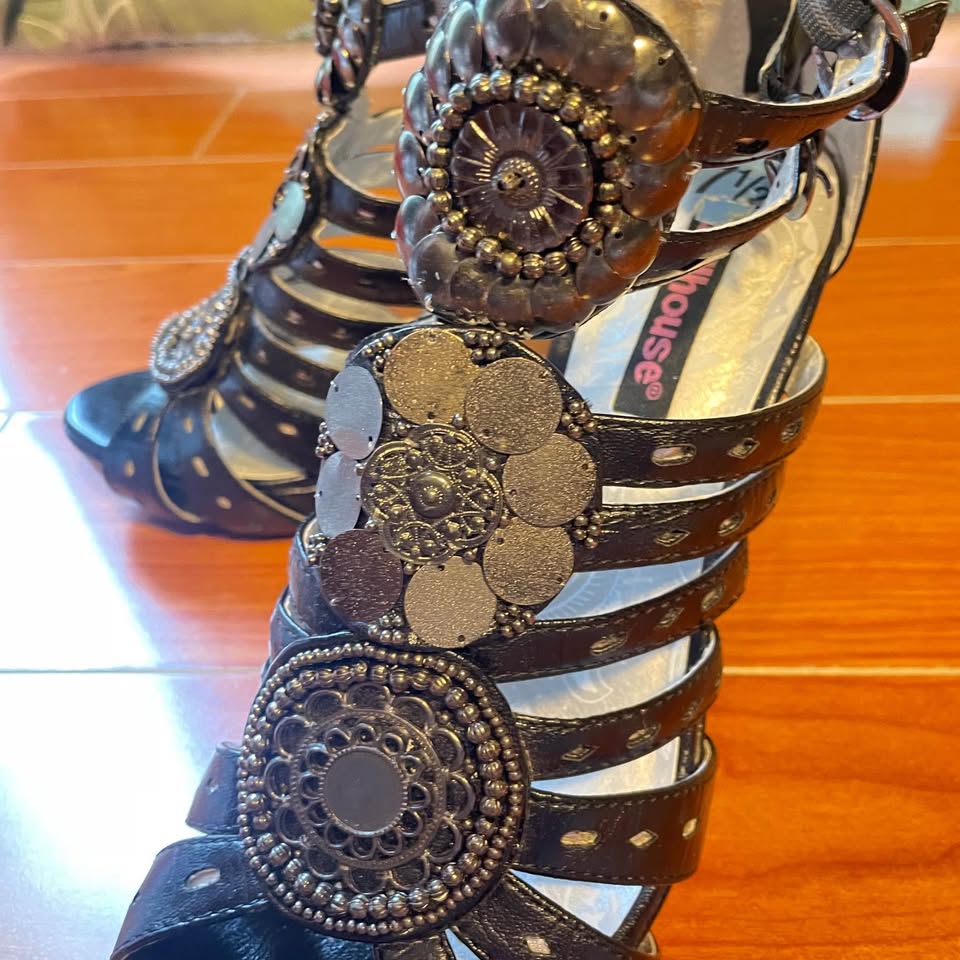 US7.5 Black Strappy Heeled Sandals - photo 3