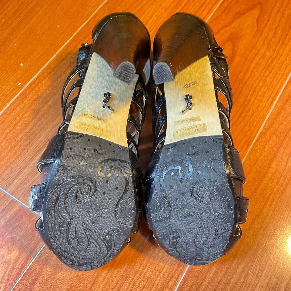 US7.5 Black Strappy Heeled Sandals image indicator(7)