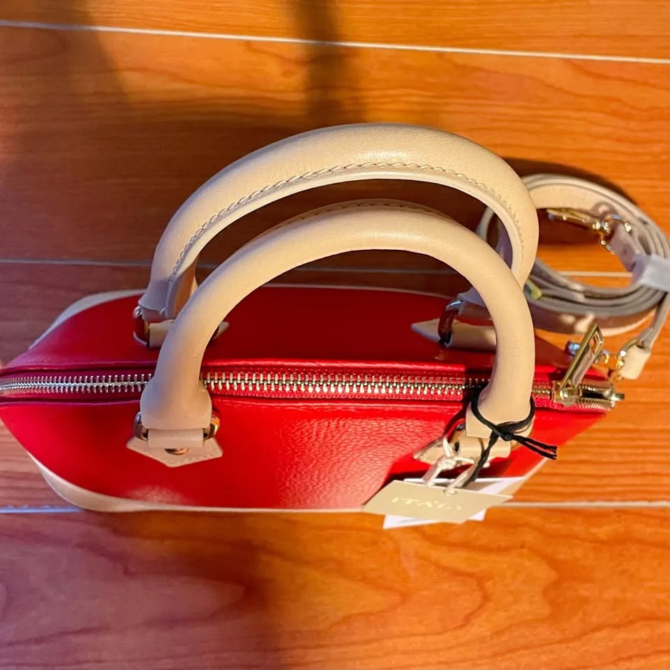 NWT✨Italian Designer Handbag in Red image indicator(2)