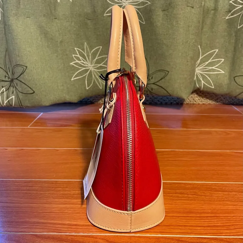 NWT✨Italian Designer Handbag in Red image indicator(3)