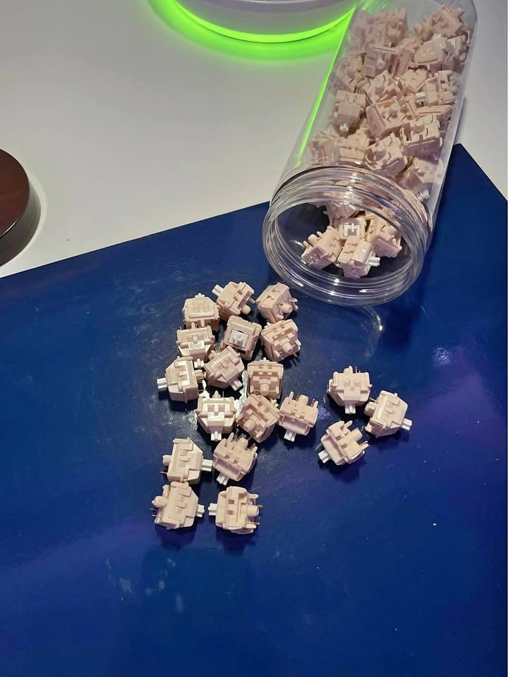 [Mississauga] 92x RK Linear Cream Switches