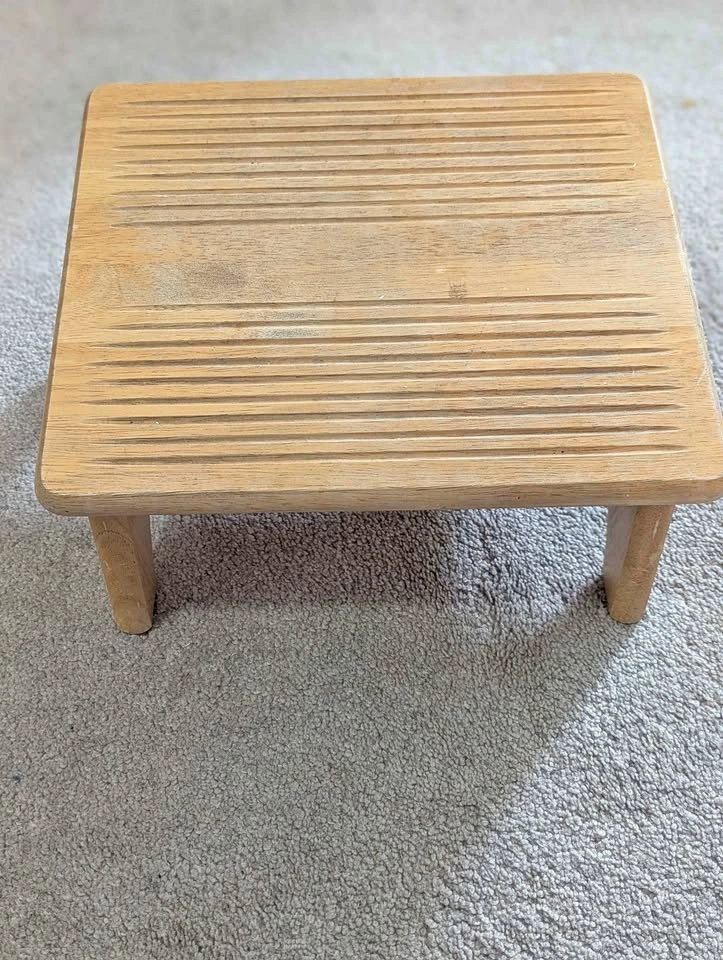 Nursing Solid Wood Stool
