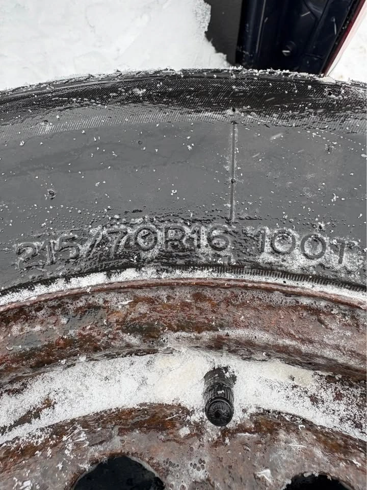 Winter Tires on Rims - 215/70 R16 - photo 2