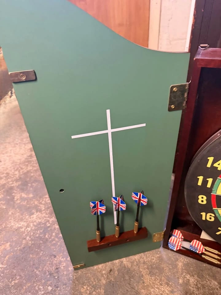 Vintage Dart Game Case with Flag Darts - photo 5