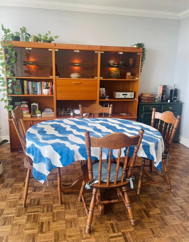 Cozy Farmhouse Solid Wood Extendable Table with 4 Chairs - photo 2