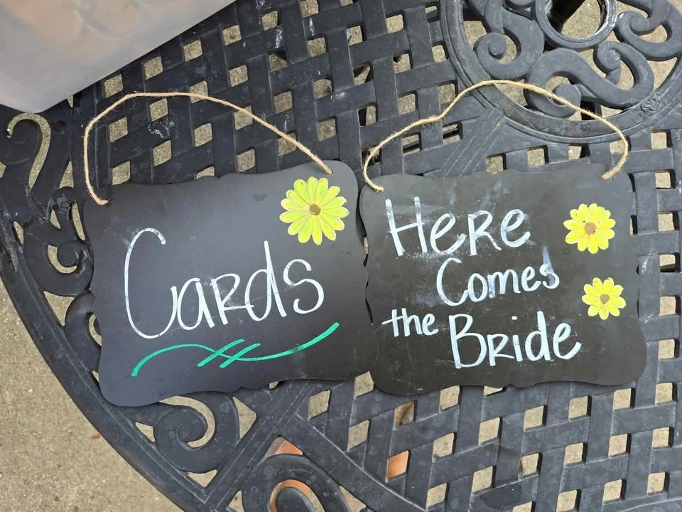 Wedding Signs & Flower Girl Baskets - photo 4