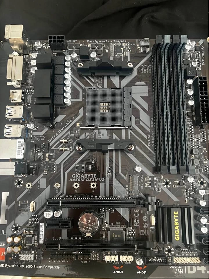 Gigabyte B450M DS3H V2 Motherboard