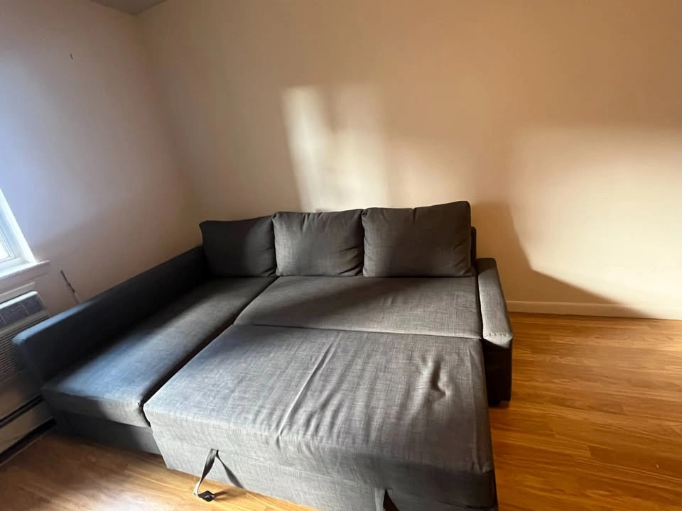 IKEA FRIHETEN Couch – Dark Gray - photo 5