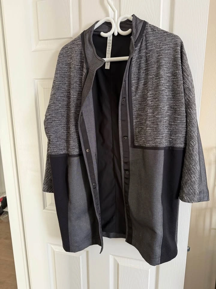 Lululemon Athletica Grey Black Textured Jacket - photo 3