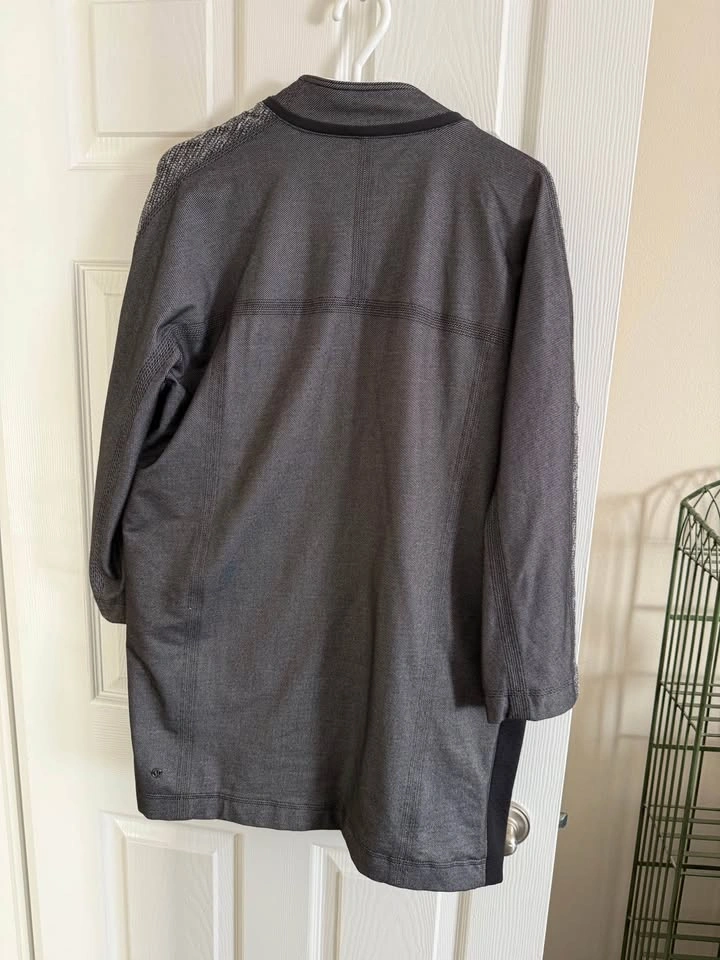 Lululemon Athletica Grey Black Textured Jacket - photo 5