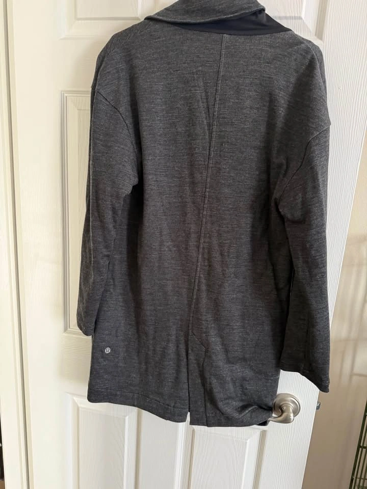 Lululemon Athletica Merino Wool Blend Cardigan Size 6 - photo 4