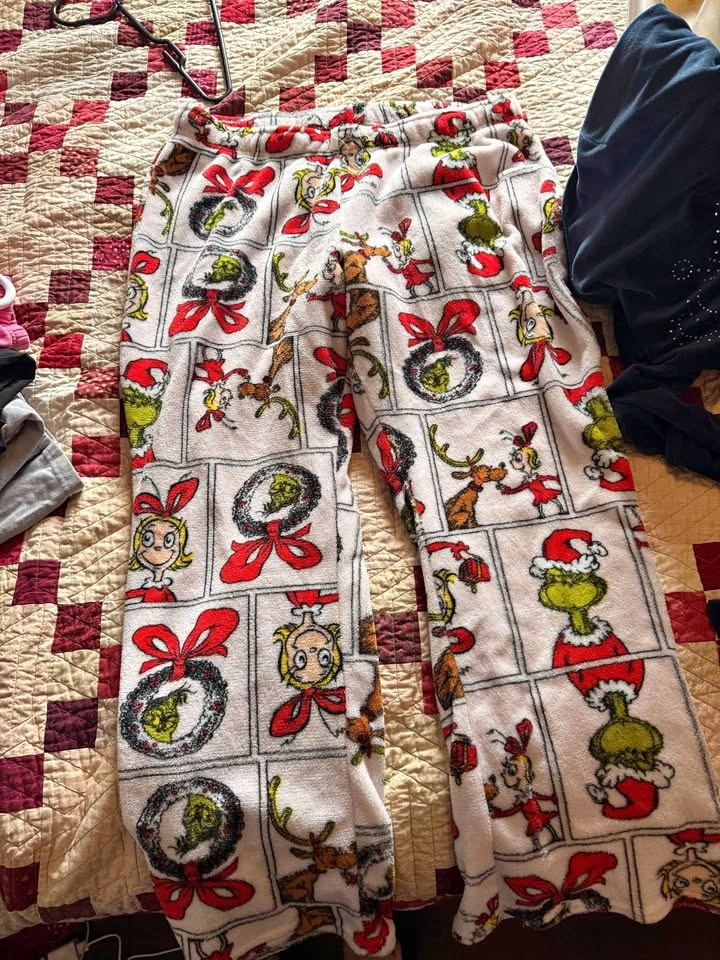 L Grinch Pyjama Pants