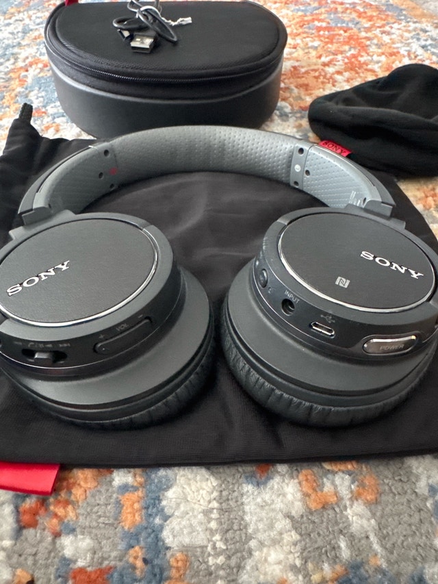 Sony Wireless Noise-Cancelling Headphones /Bluetooth/Used Like N - photo 5