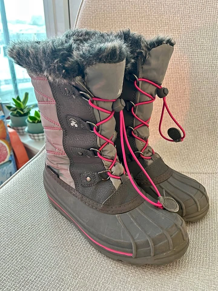 Girls winter boot